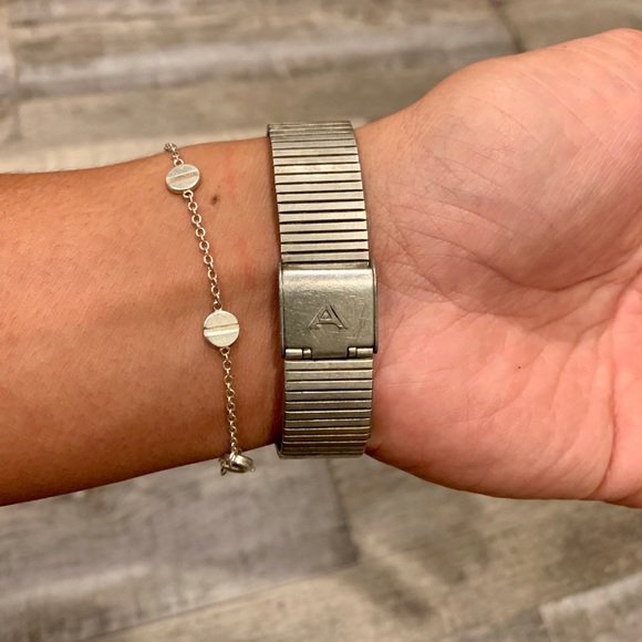 Timex Elastic Watch - Picture 4 of 4